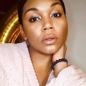 Meet your Posher, Sade